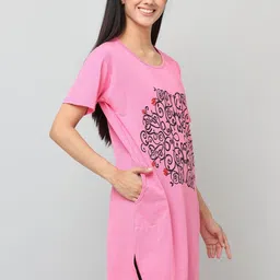 DDASPRATION Women Printed Pockets T-shirt image 4