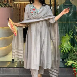 VASTRAHUT Women Floral Embroidered A-Line Kurta with Trousers & Dupatta-picture-26