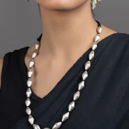 Look and Adorn Women Silver Dholki Jewellery Set image 4