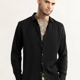 Snitch Men Slim Fit Solid Spread Collar Casual Shirt image 1