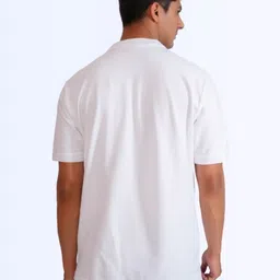 URBAN FLAUNT Men Polo Collar Pockets T-shirt image 3