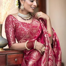 Snofi Creation Women Woven Design Zari Kanjeevaram Saree image 2