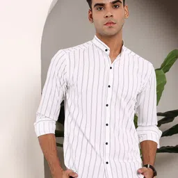 Wuxi Men Relaxed Opaque Striped Casual Shirt-picture-17