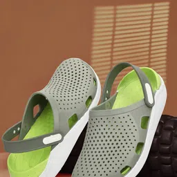 TROTUS Men Clogs Flip Flops image 4