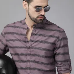 Men Regular Fit Striped Casual Shirt-image-1