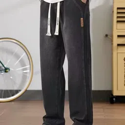 StyleCast x Revolte Men Mid-Rise Mom Fit Light Fade Jeans-picture-31