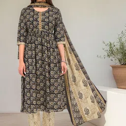 SZN Women Printed Regular Pure Cotton Kurta with Trousers & Dupatta image 5