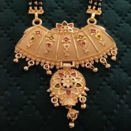 V.K.PAYAL.JEWELLERY Gold-Plated Artificial Stones Studded & Beaded Mangalsutra image 2