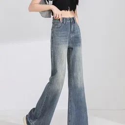 StyleCast Women High-Rise Medium Shade Light Fade Flared Jeans image 4