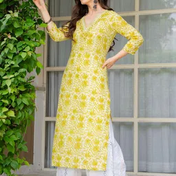 BHATRAS Women Floral Embroidered Mirror Work Floral Kurta image 5