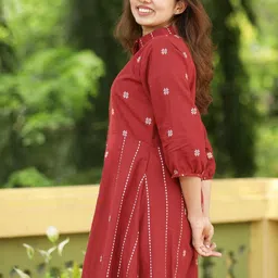 DIVASTRI Floral Printed Mandarin Collar Anarkali Kurta With Palazzos & Dupatta image 2