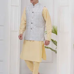 Sethukrishna Men Regular Kurta with Churidar With Nehru jacket image 4