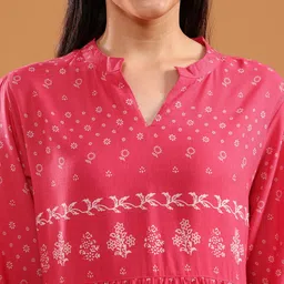 LIMEROAD Women Ethnic Motifs Printed Tiered V-Neck Fit and Flare Midi Dress image 3