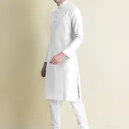 Krudha Fashion Men Geometric Thread Work Kurta image 3
