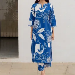 Lookmark Quirky Printed Notch Neck Straight Kurta With Trouser-picture-35