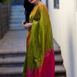 SP TEXTILE CLOTHES Woven Design Zari Silk Blend Handloom Saree image 4