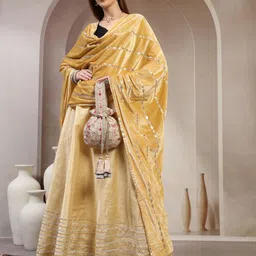 Moda Rapido Ethnic Motifs Embroidered Velvet Dupatta with Gotta Patti Work image 3