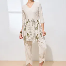 Fourleaf Floral Printed Tunic & Trousers Co-ord Set-picture-19