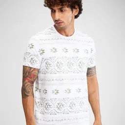 SPYKAR Men Printed Pockets Slim Fit T-shirt image 4