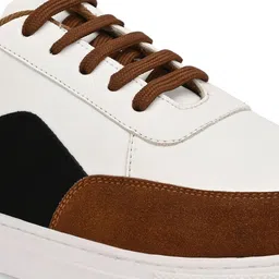 UNDERROUTE Men Colourblocked Sneakers image 3