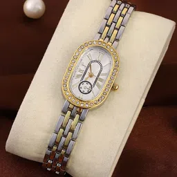 HAUTE SAUCE by Campus Sutra Women Embellished Dial & Stainless Steel Bracelet Style Straps Analogue Watch-picture-30