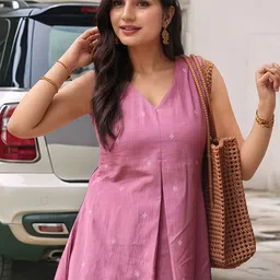 GoSriKi Floral Printed V-Neck A-Line Kurta With Trousers image 4