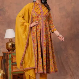 MARIONETTEFASHION Floral Printed Mandarin Collar Pure Cotton Kurta With Trousers & Dupatta-picture-20