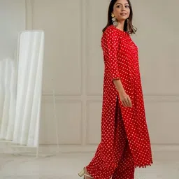 yashika Women Lace Straight Kurta Set image 3