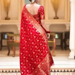 revangi Floral Zari Woven Saree with Tassels image 3