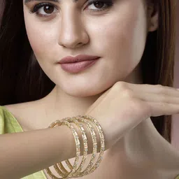 KARATCART Set Of 4 Gold-Plated American Diamond Studded Bangles image 4