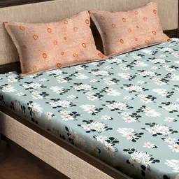 KLOTTHE Green & White Printed 300 TC Super King Fitted Bedsheet With 2 Pillow Covers image 3