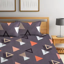 KLOTTHE 300 TC Fitted Geometric King Bedsheet with 2 Pillow Covers image 2