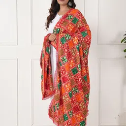ZOOMBIE Printed Bandhani Dupatta with Mirror Work image 3