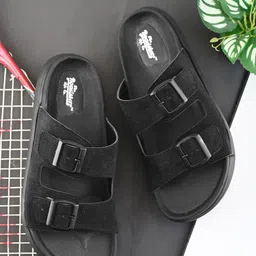 The Roadster Lifestyle Co Men Comfortable Sandals With Buckle Detailed-picture-18