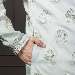 EKYAA Men Floral Printed Thread Work Kurta image 4