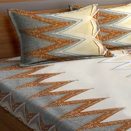KLOTTHE Beige & Grey Geometric Printed 300 TC King Bedsheet With 2 Pillow Covers image 2
