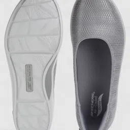 skechers ARCH FIT UPLIFT - DEFINED Walking Shoes For Women image 5