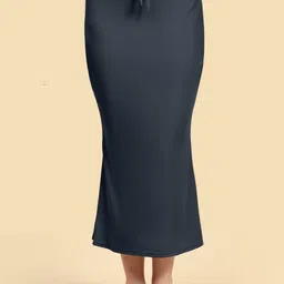 Women Solid Flared Black Skirt-image-0