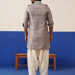 TheEthnic.Co Men Geometric Kurta image 4