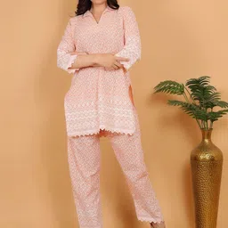 Mytrendzs Embroidered Shirt Collar Tunic With Trousers Co-Ords-picture-10