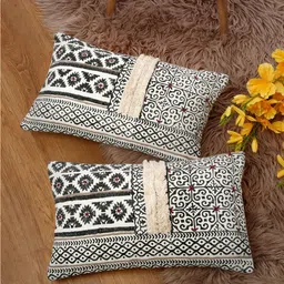 eyda White & Black 2 Pieces Printed Cotton Rectangle Cushion Covers image 3