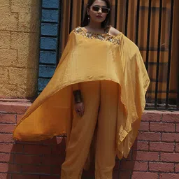 GloballyRonakRBafna Embellished Cold Shoulder Top With Trousers Co-Ords-image-44