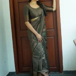 AVANTIKA FASHION Woven Design Zari Kanjeevaram Saree With Blouse Piece image 5