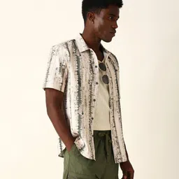 THE BEAR HOUSE Abstract Printed Spread Collar Relaxed Fit Casual Shirt image 4