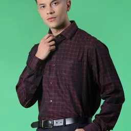 V-Mart Regular Fit Tartan Checks Checked Spread Collar Formal Shirt image 4