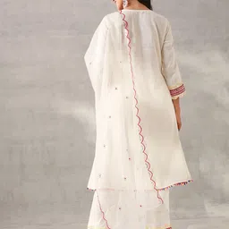 Ishin Women Geometric Embroidered Mirror Work Kurta with Trousers & Dupatta image 3