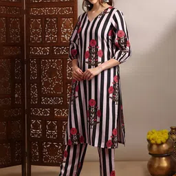 Globus Women Striped Regular Kurta with Trousers image 2