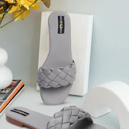 bam bam Women Embellished Open Toe Flats-picture-40