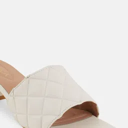 Rubeezz Women Textured Square Toe Synthetic Leather Block Sandals image 5