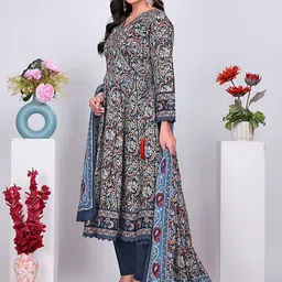 Pionex Floral Printed V-Neck Pure Cotton Kurta With Trousers And Dupatta image 4